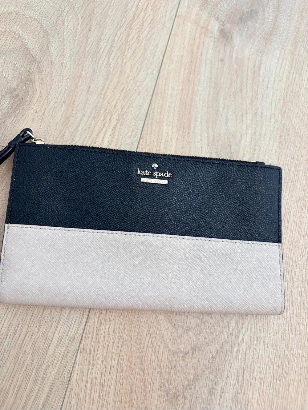 kate spade Two-Tone Black & Beige Zip Wristlet